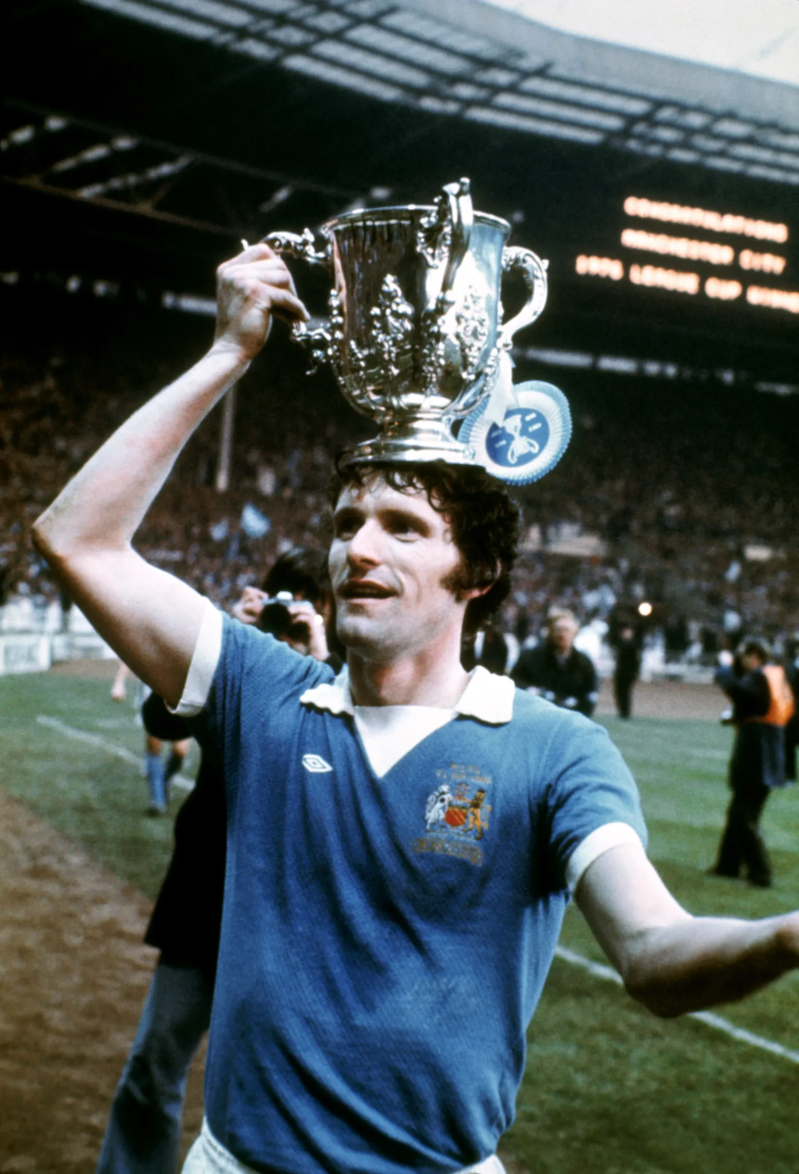 Efsanemiz Joe Royle ile 1976 Zaferine Yolculuk: “O Günleri Dün Gibi Hatırlıyorum”